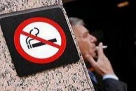 Москвичи обсуждают новый закон о курении